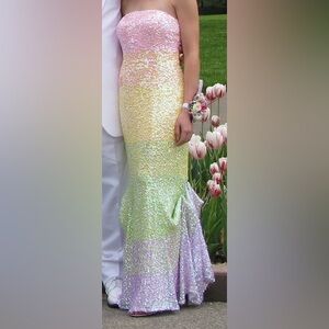 Tiffany & Co. Elegant Sequence Mermaid Dress